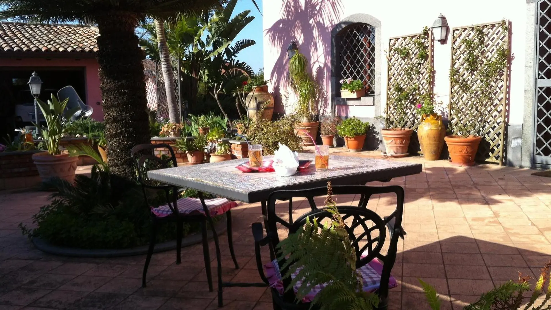 ** Couette-café Bed and Breakfast Il Giardino Segreto à Trappitello Italie