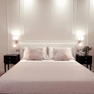 https://viale-italia-boutique-rooms.in-sardinia.net